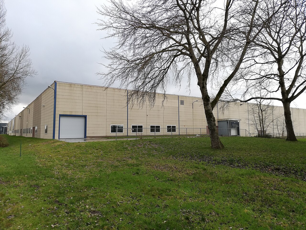 Voormalig Philipsgebouw aan de Tussendiepen